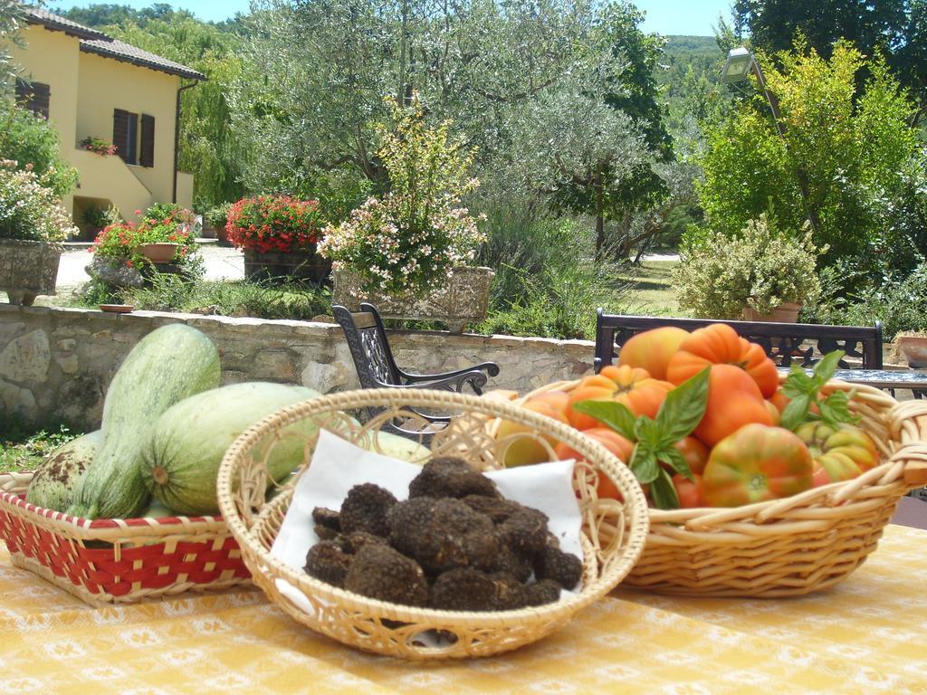 Fattoria Del Quondam Vila Giano dellʼUmbria Exterior foto